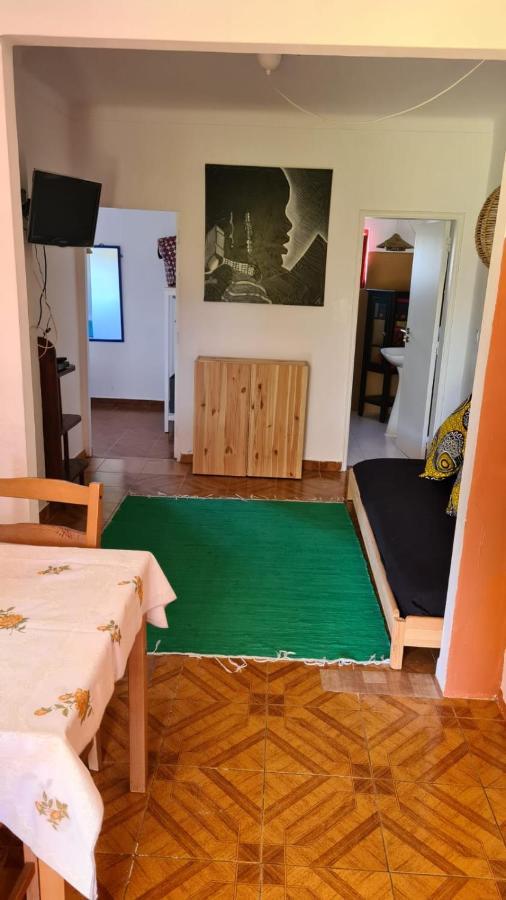 Baobab Moz Lodge 米尔芳提斯城 外观 照片